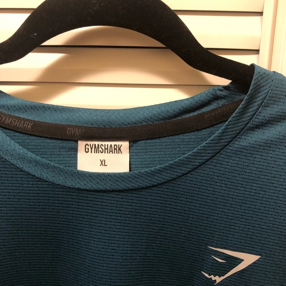 Gym shark shirt (never worn) - Picture 2 of 3